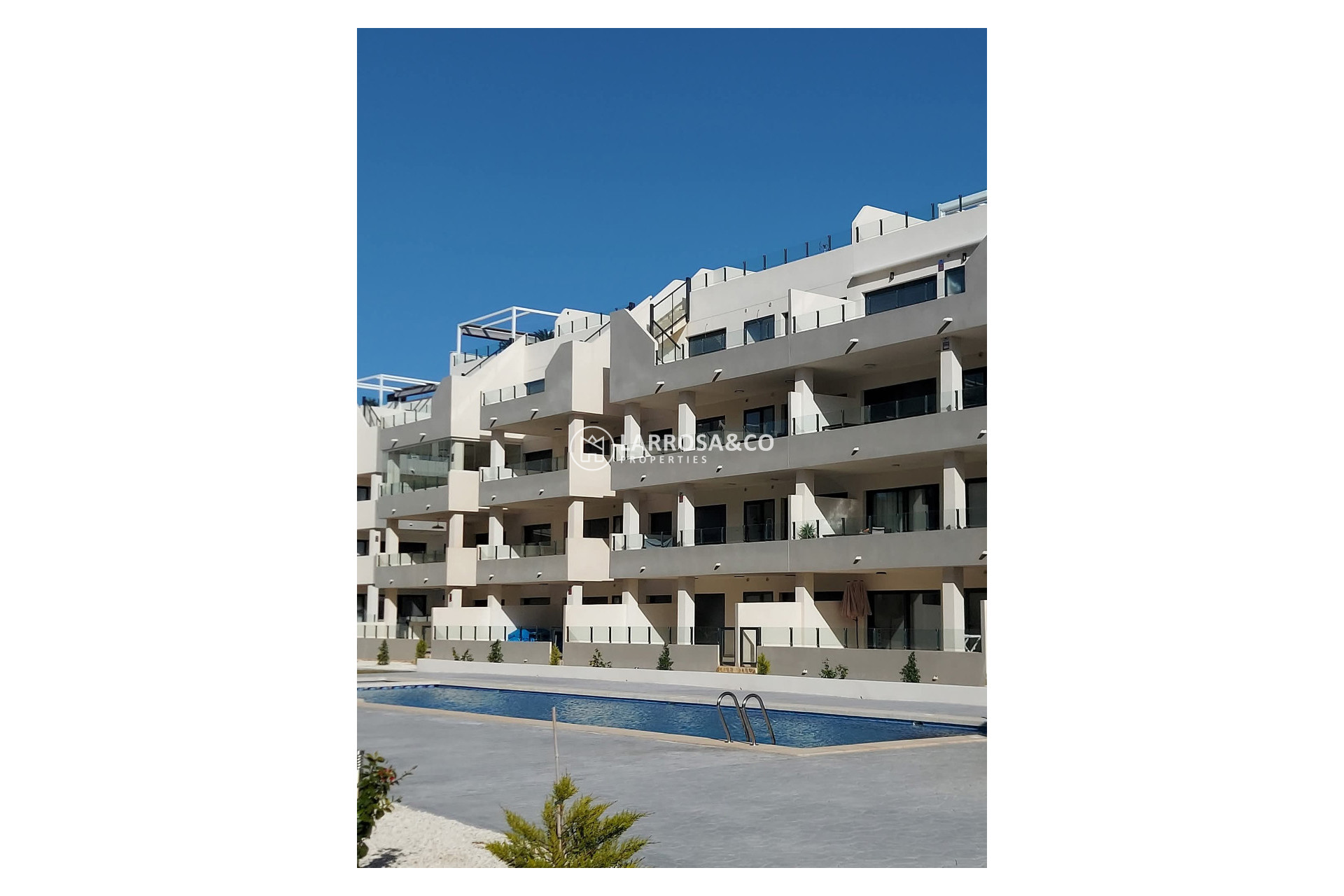 Resale - Apartment - Villamartin - Costa Blanca