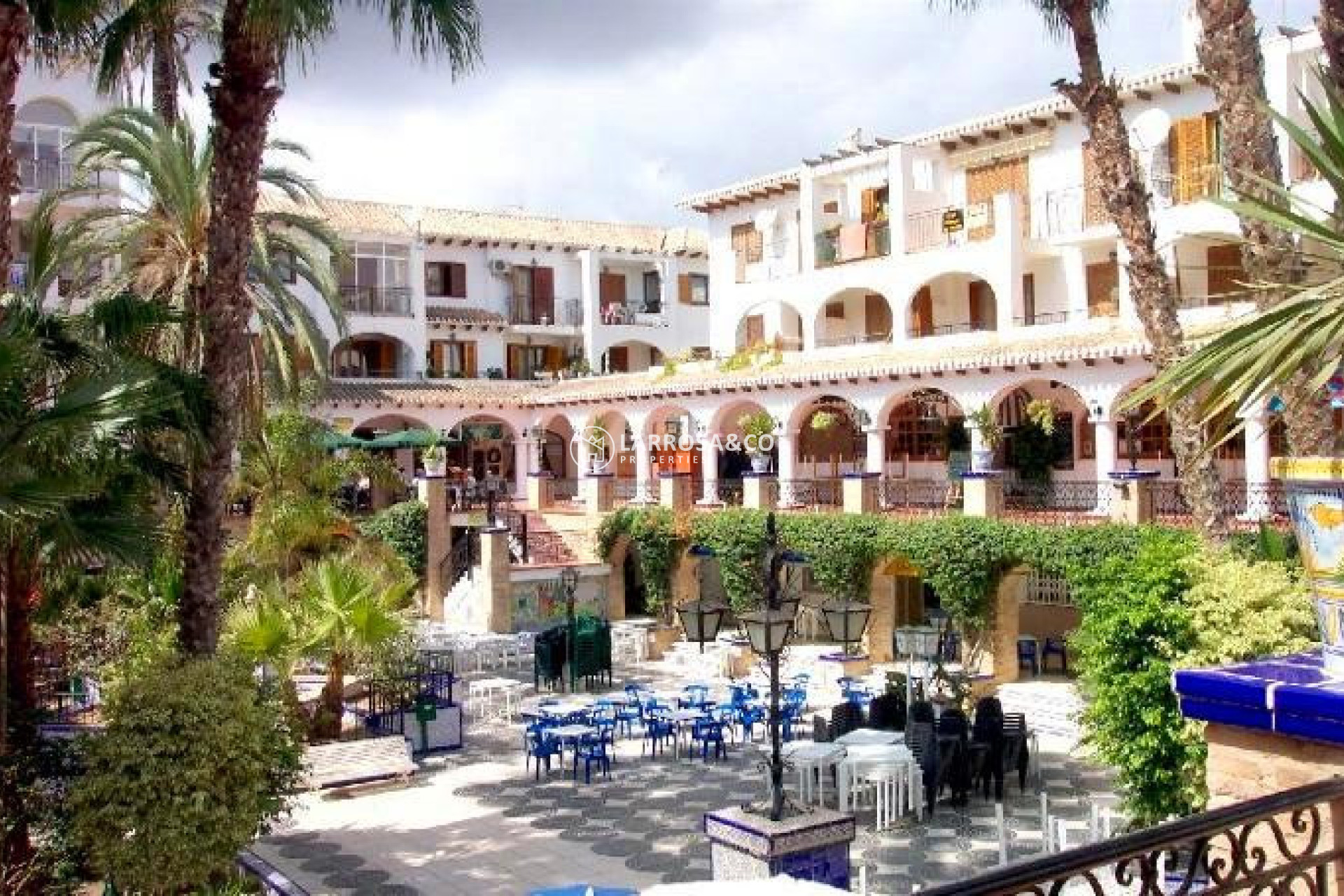 Resale - Apartment - Villamartin - Costa Blanca