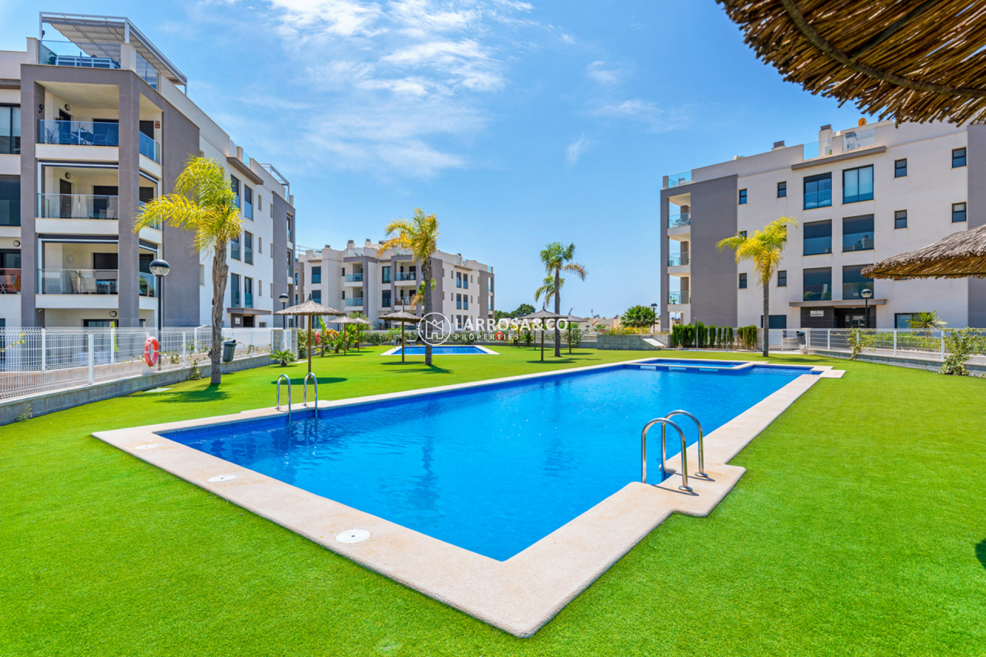 Resale - Apartment - Villamartin - Costa Blanca