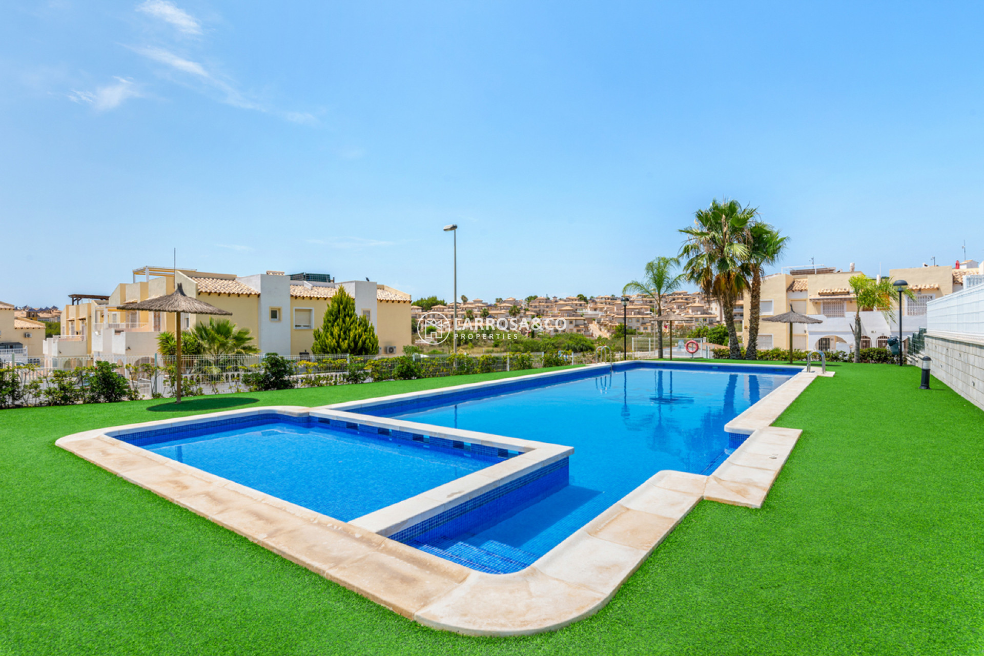 Resale - Apartment - Villamartin - Costa Blanca