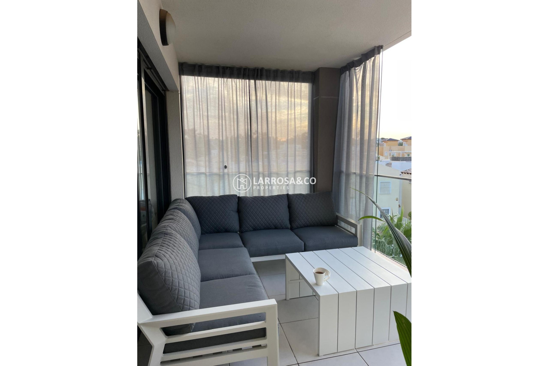 Resale - Apartment - Villamartin - Costa Blanca