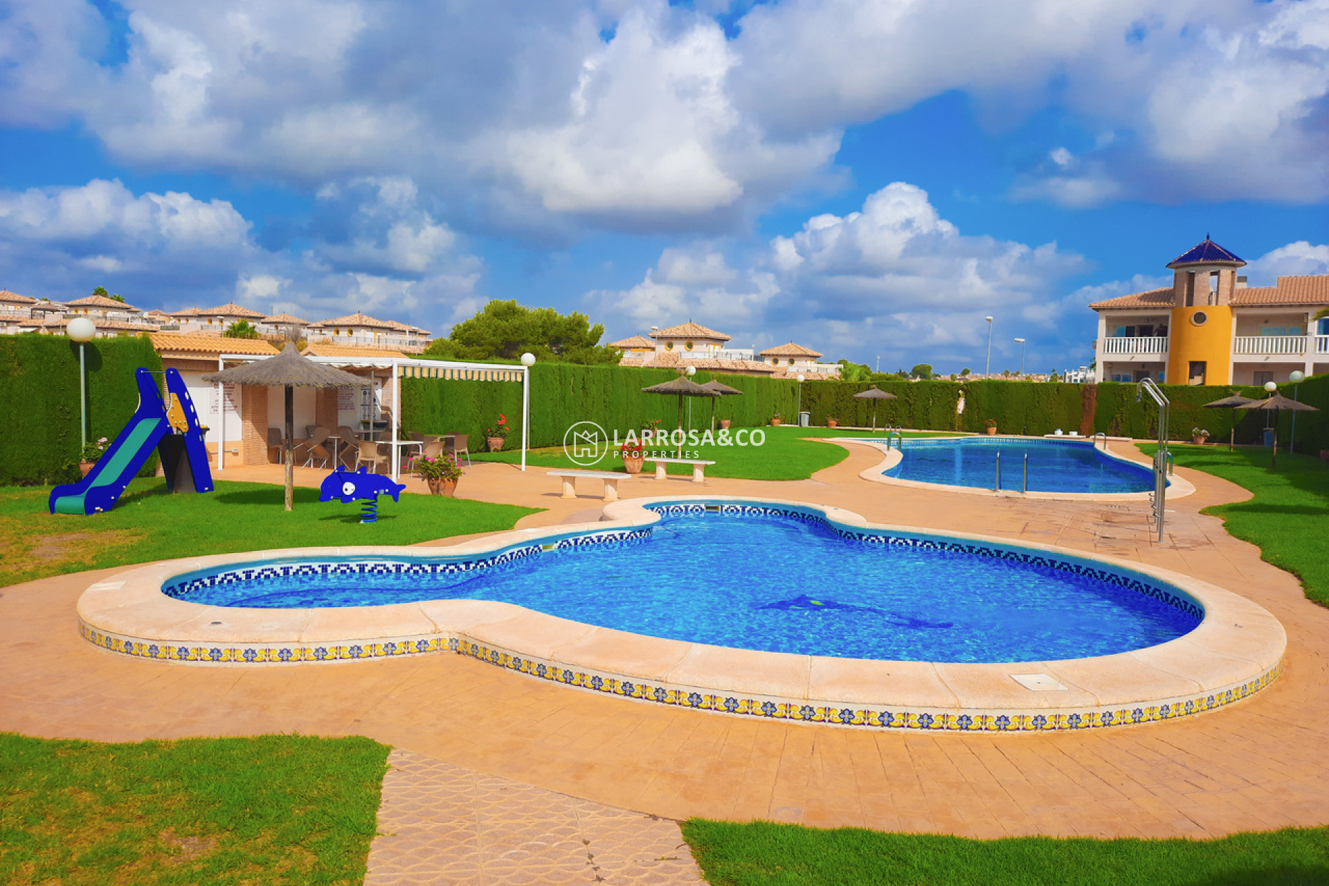 Resale - Apartment - Villamartin - Costa Blanca