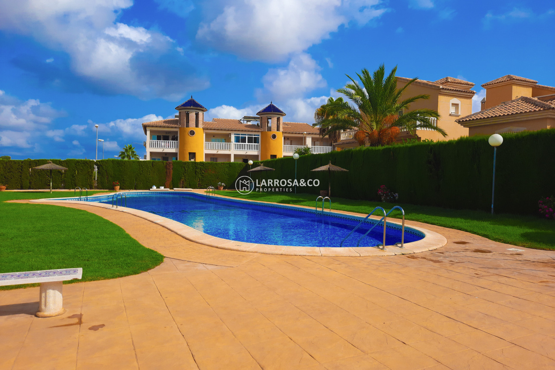 Resale - Apartment - Villamartin - Costa Blanca