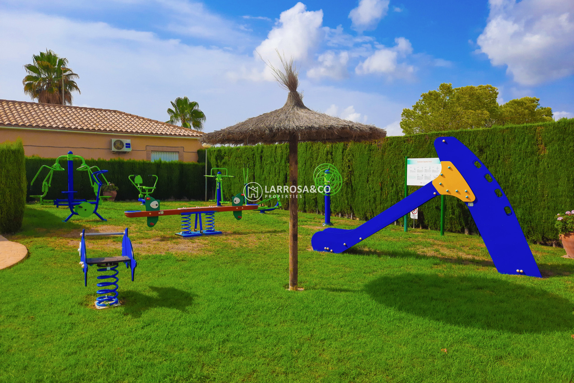 Resale - Apartment - Villamartin - Costa Blanca