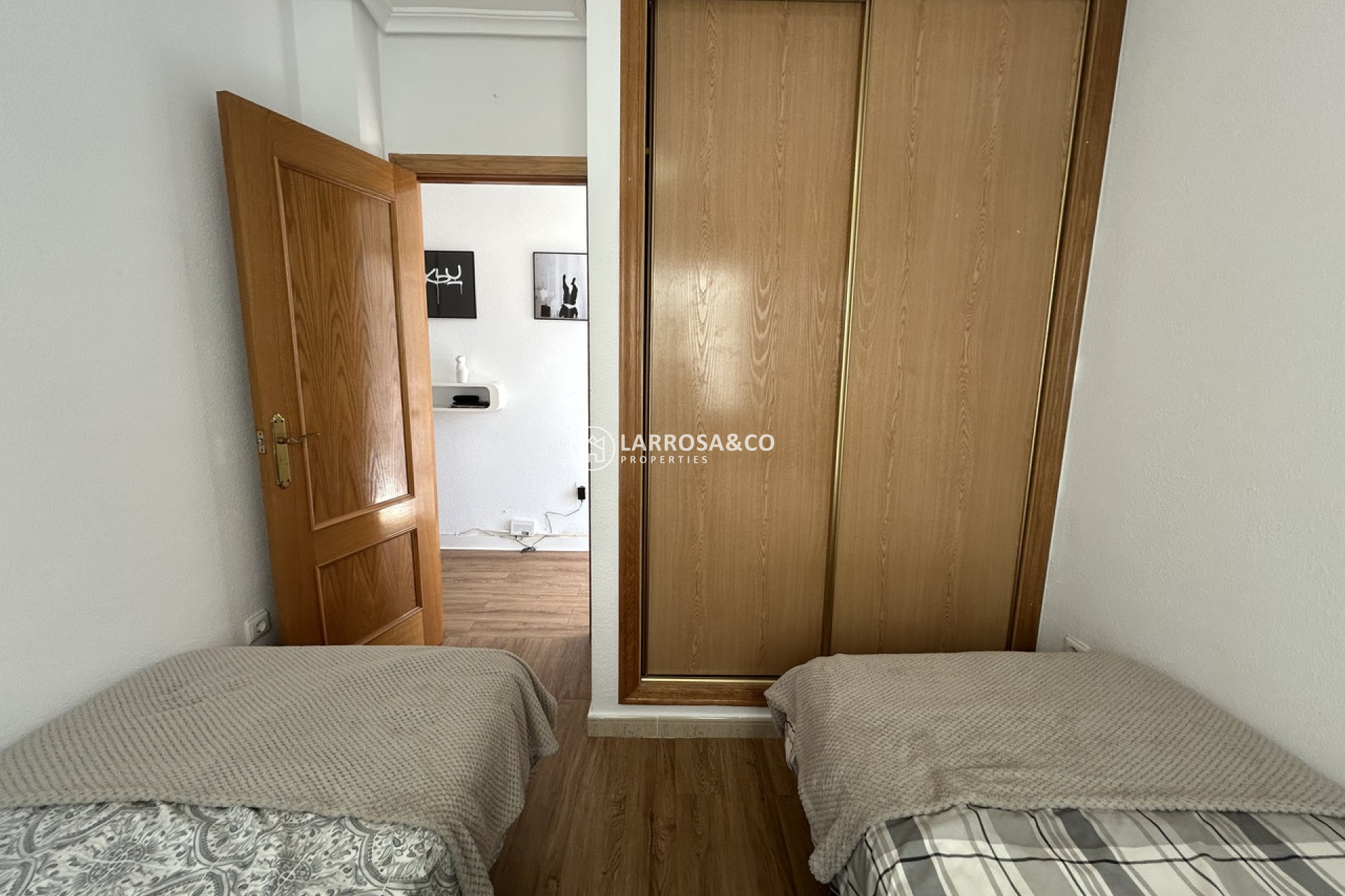 Resale - Apartment - Villamartin - Costa Blanca