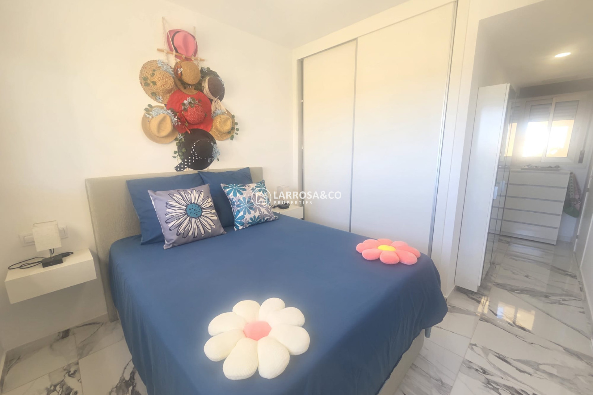 Resale - Apartment - Villamartin - Costa Blanca