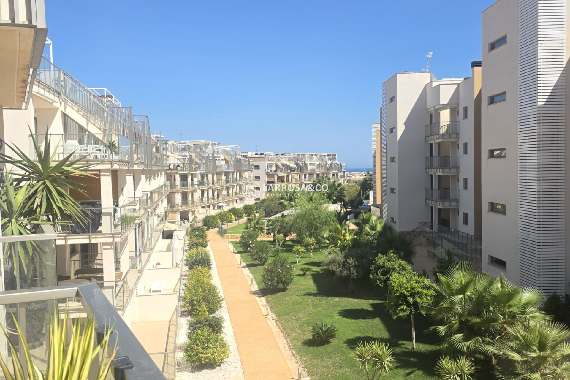 Resale - Apartment - Villamartin - Costa Blanca