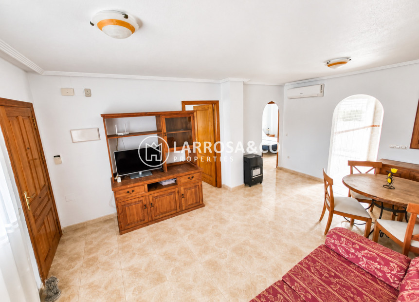 Resale - Apartment - Villamartin - Costa Blanca