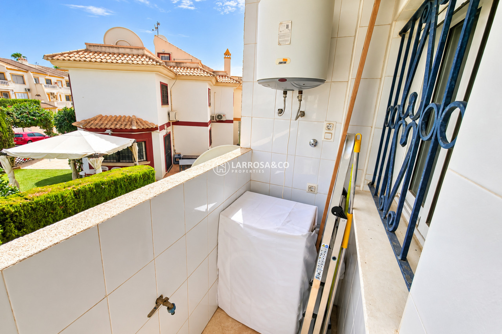 Resale - Apartment - Villamartin - Costa Blanca
