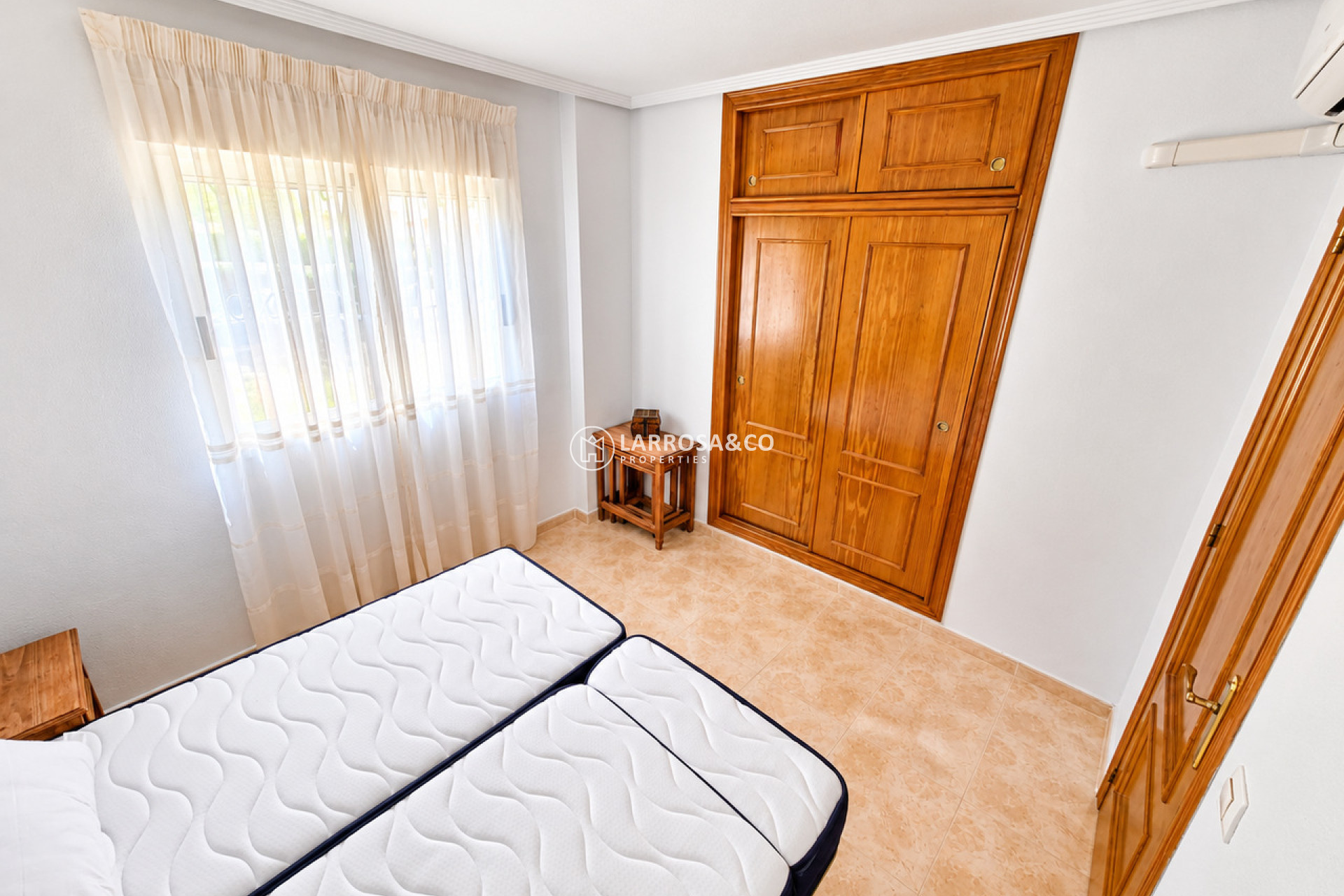 Resale - Apartment - Villamartin - Costa Blanca