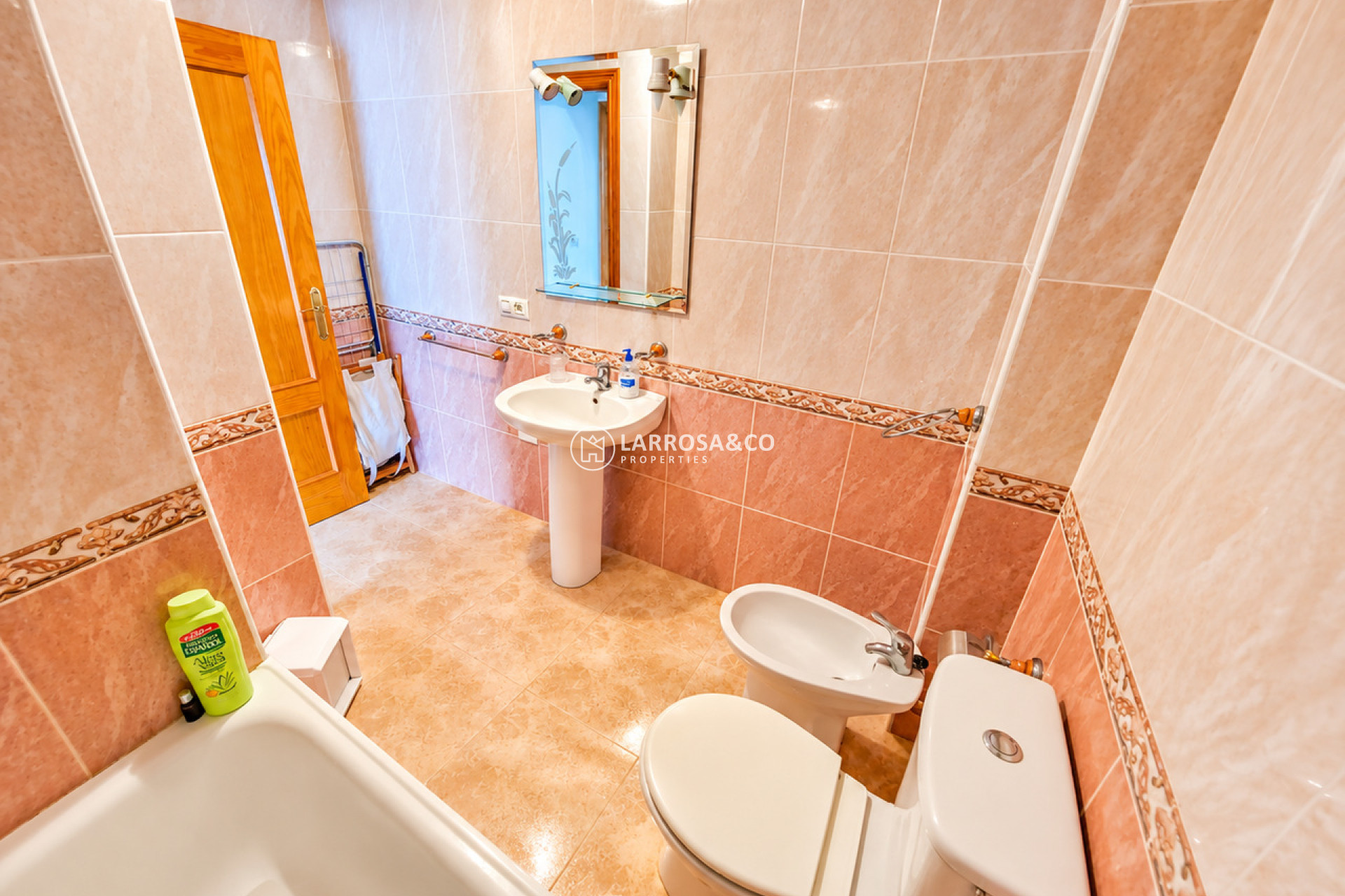 Resale - Apartment - Villamartin - Costa Blanca