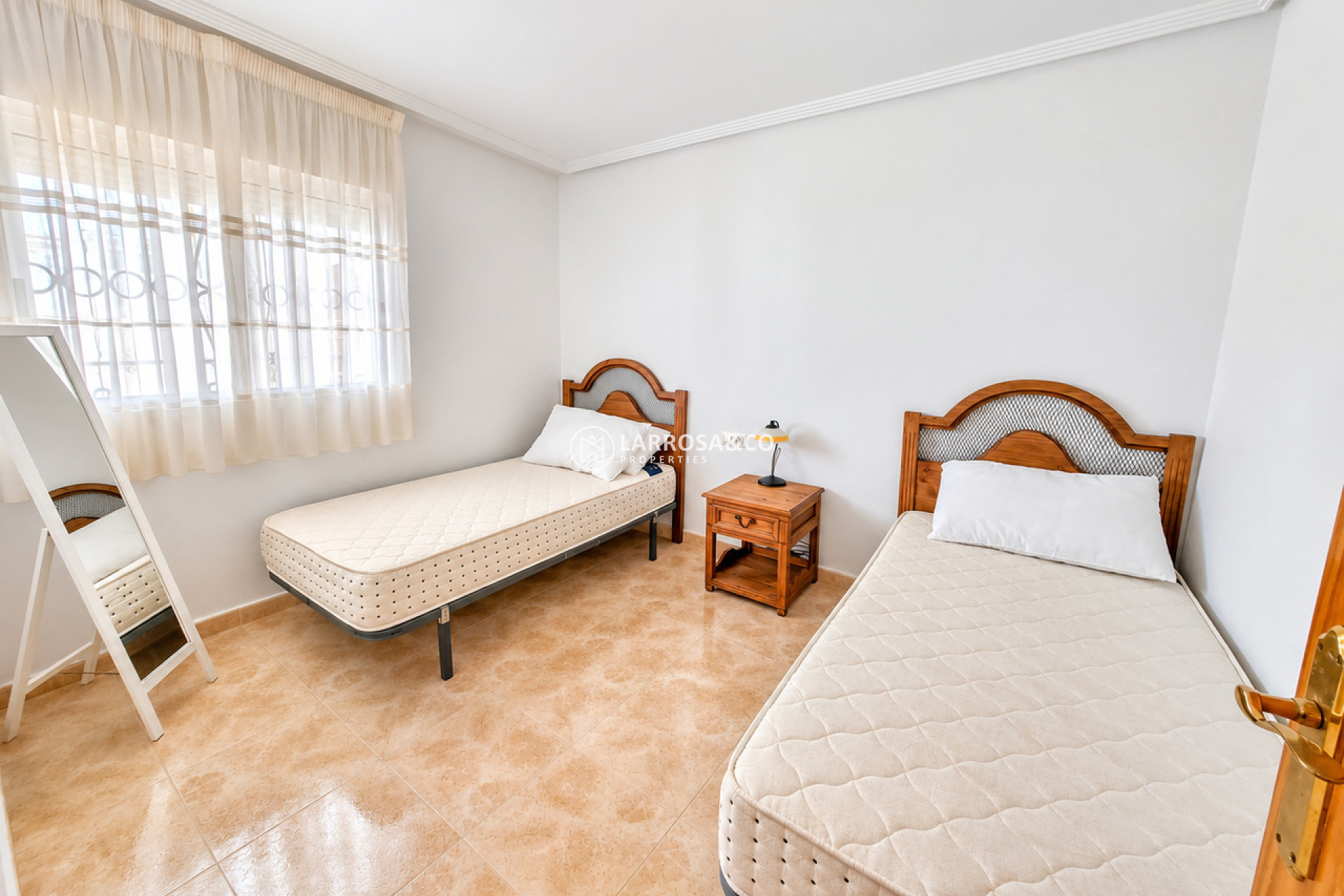 Resale - Apartment - Villamartin - Costa Blanca