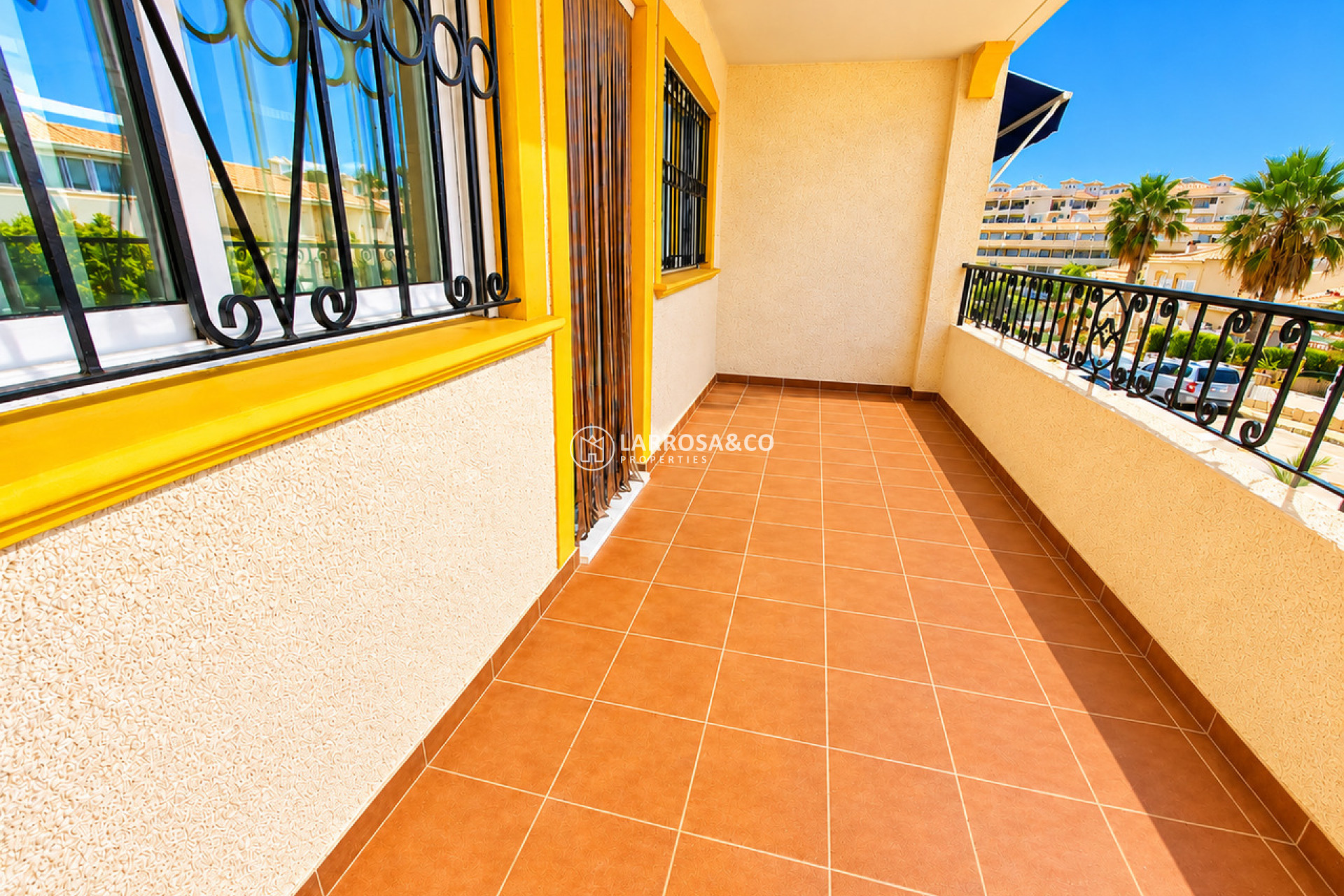 Resale - Apartment - Villamartin - Costa Blanca