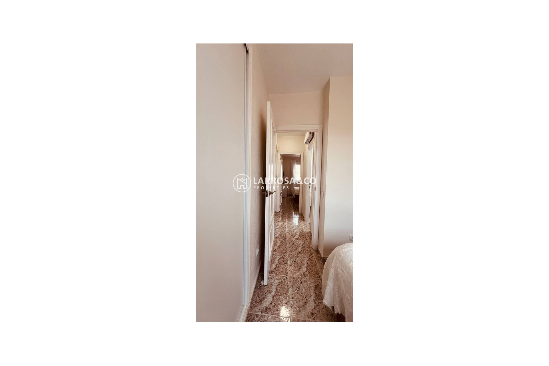 Resale - Apartment - Villamartin - Costa Blanca