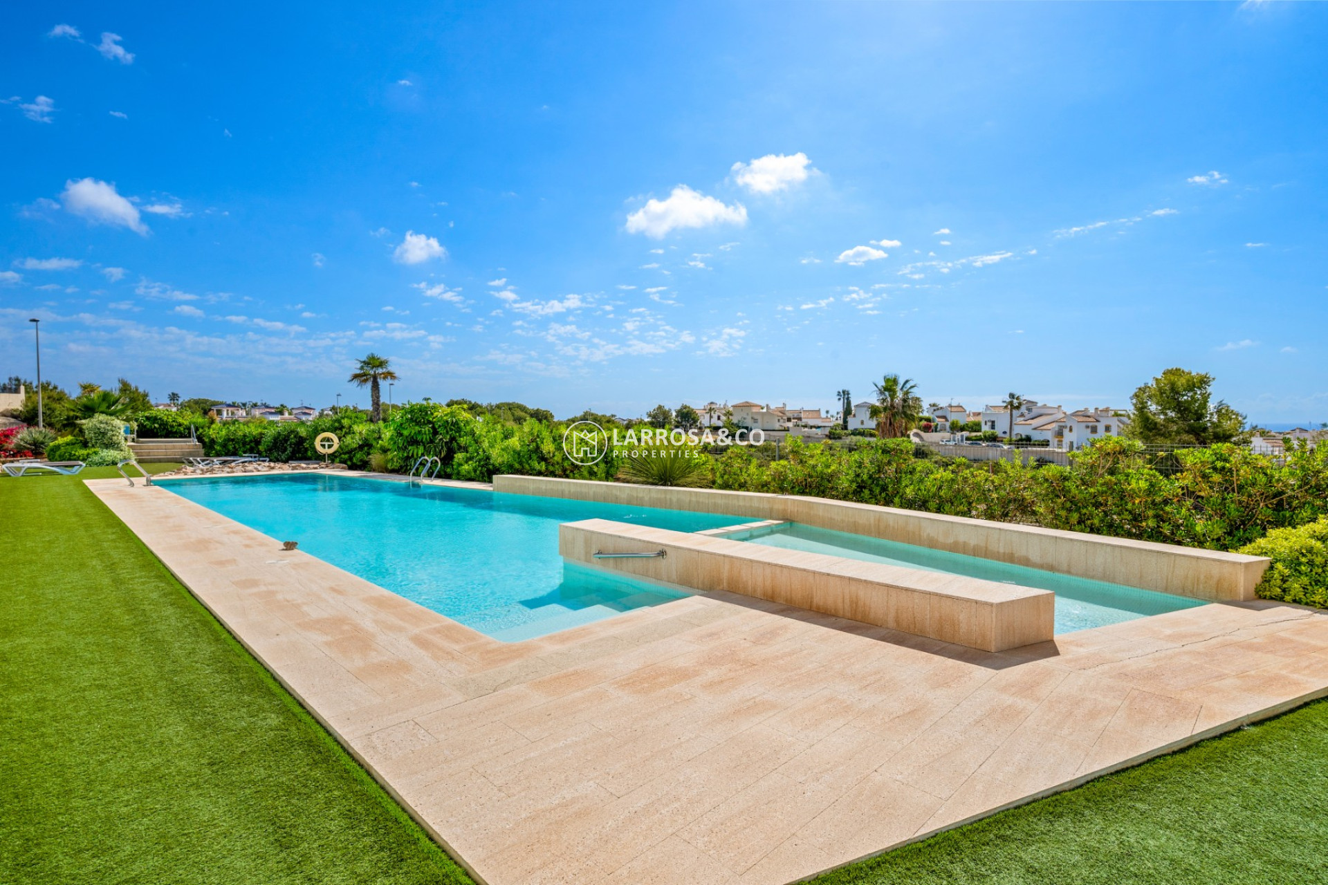 Resale - Apartment - Villamartin - Costa Blanca