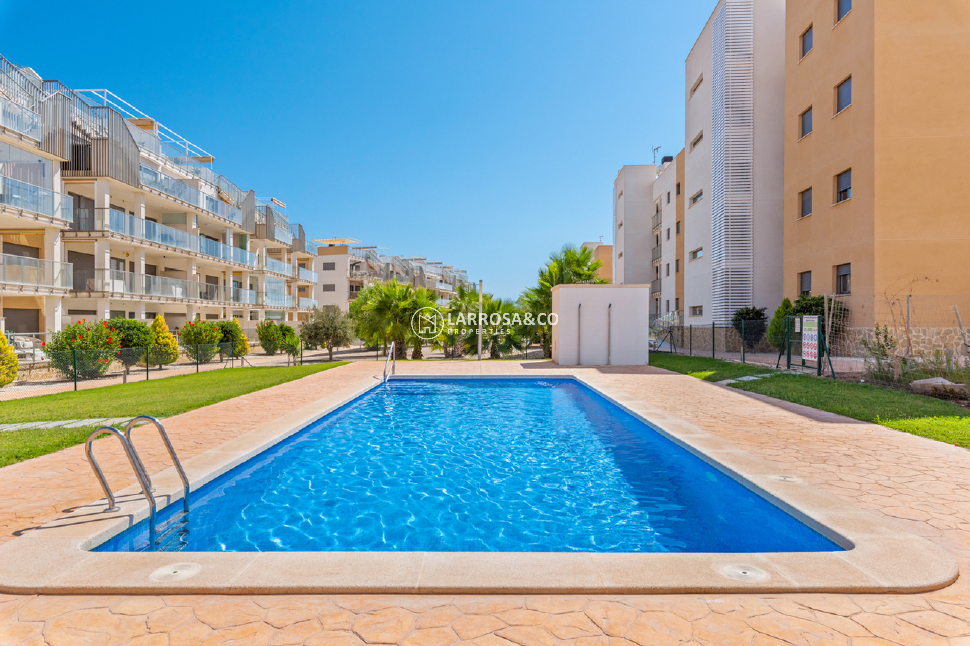 Resale - Apartment - Villamartin - Costa Blanca