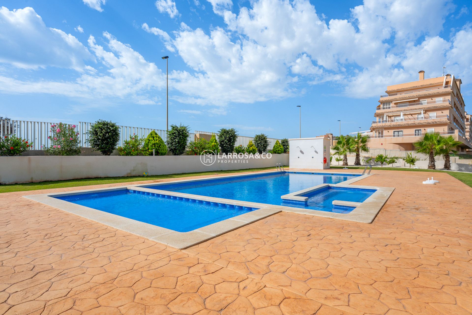 Resale - Apartment - Villamartin - Costa Blanca