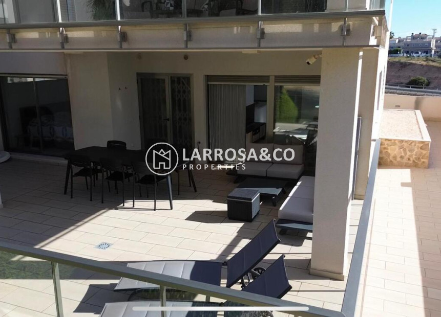 Resale - Apartment - Villamartin