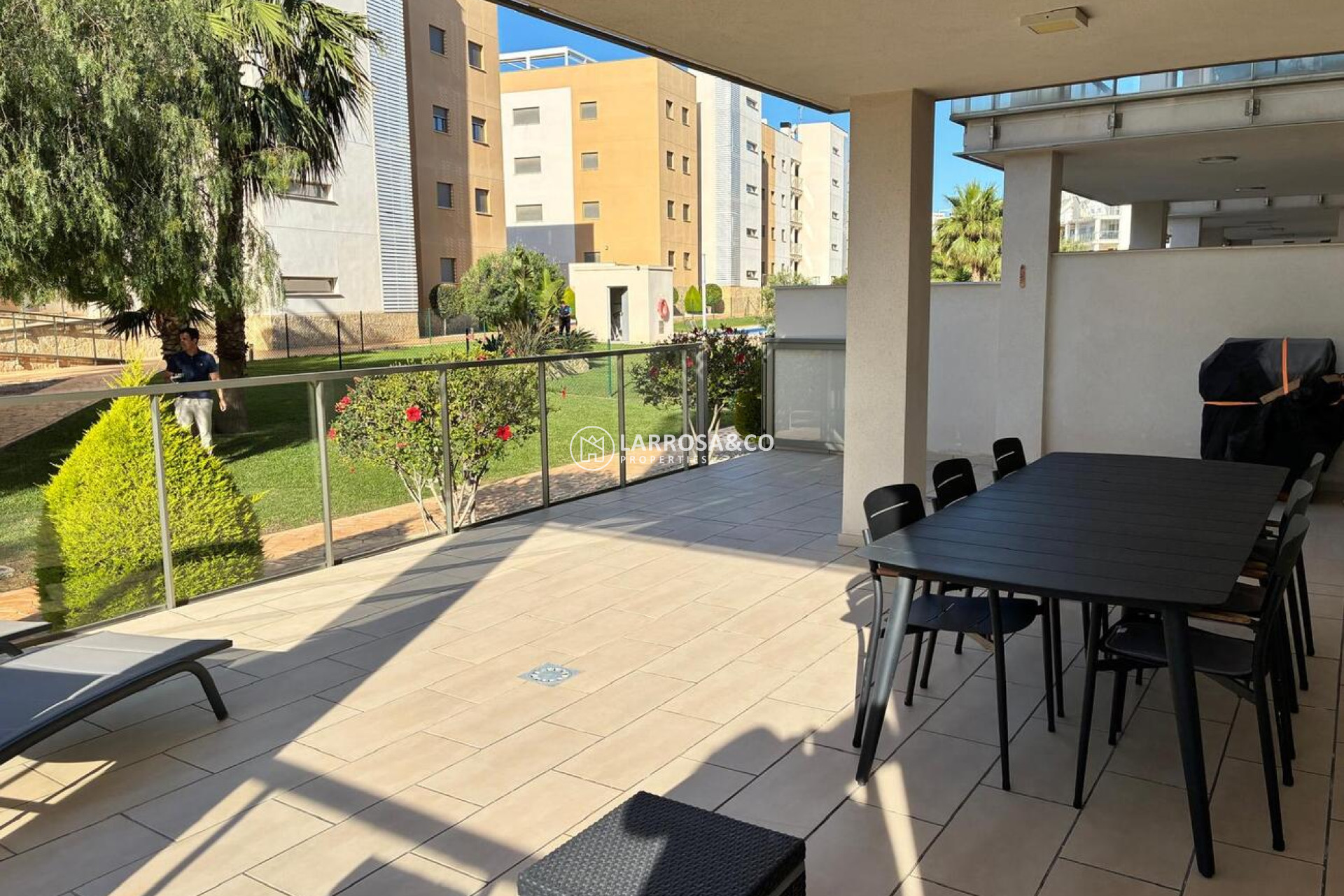 Resale - Apartment - Villamartin
