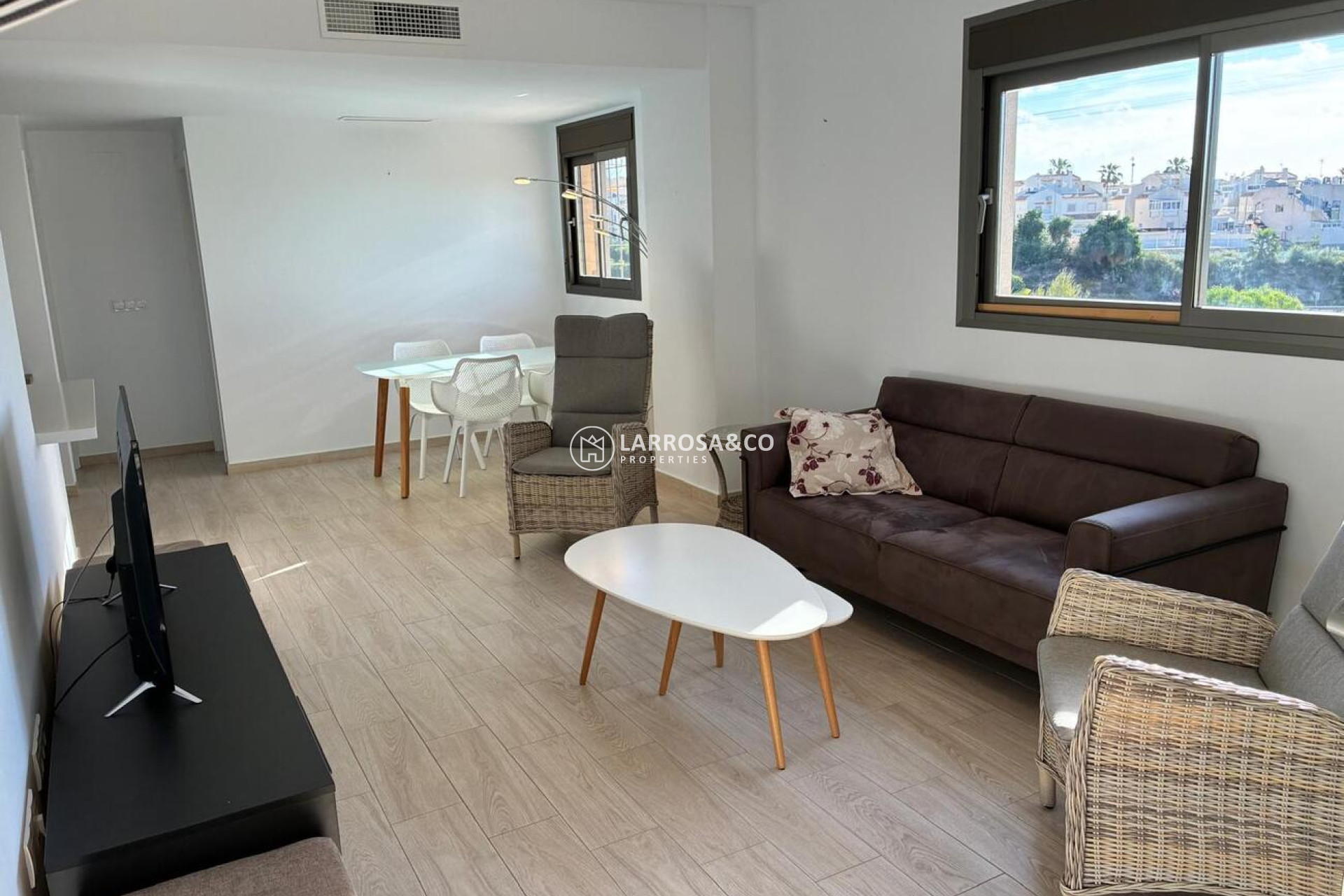 Resale - Apartment - Villamartin