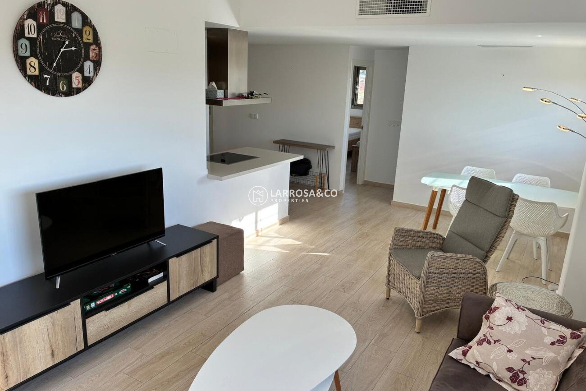 Resale - Apartment - Villamartin