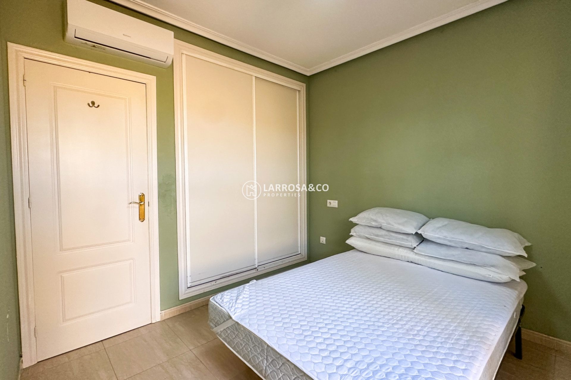 Resale - Bungalow - Daya Nueva - Costa Blanca