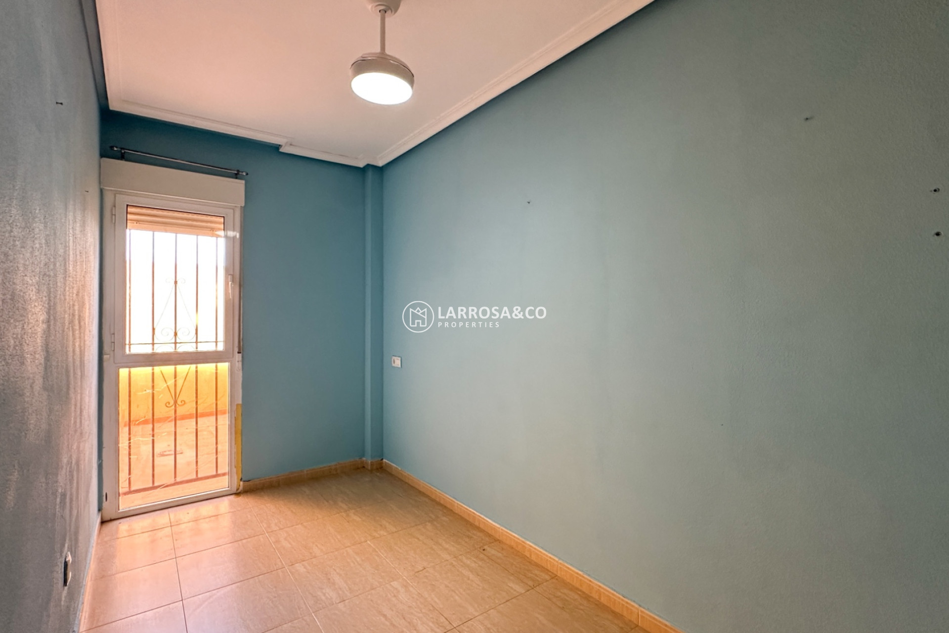 Resale - Bungalow - Daya Nueva - Costa Blanca