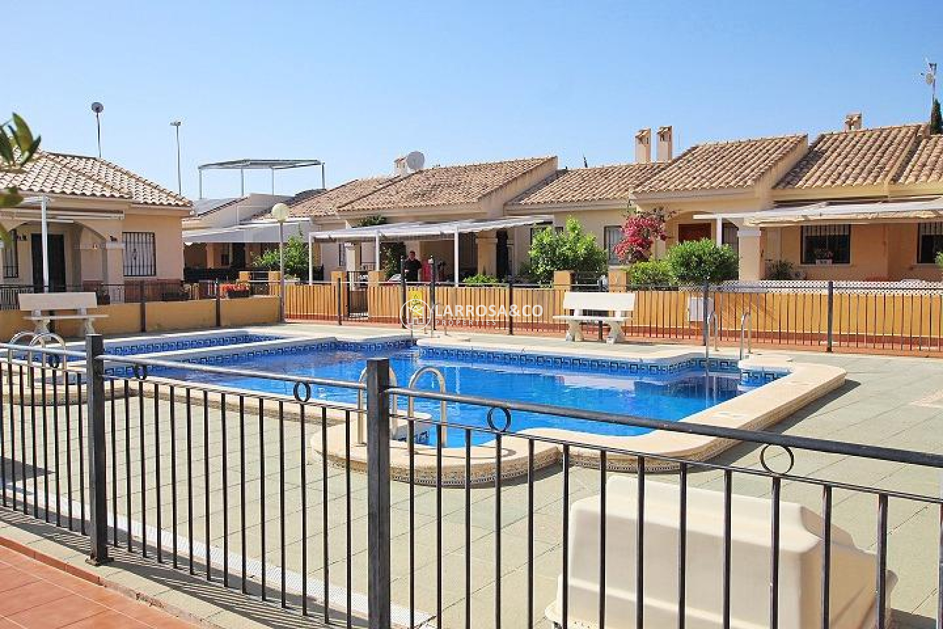 Resale - Bungalow - Guardamar del Segura - 03140