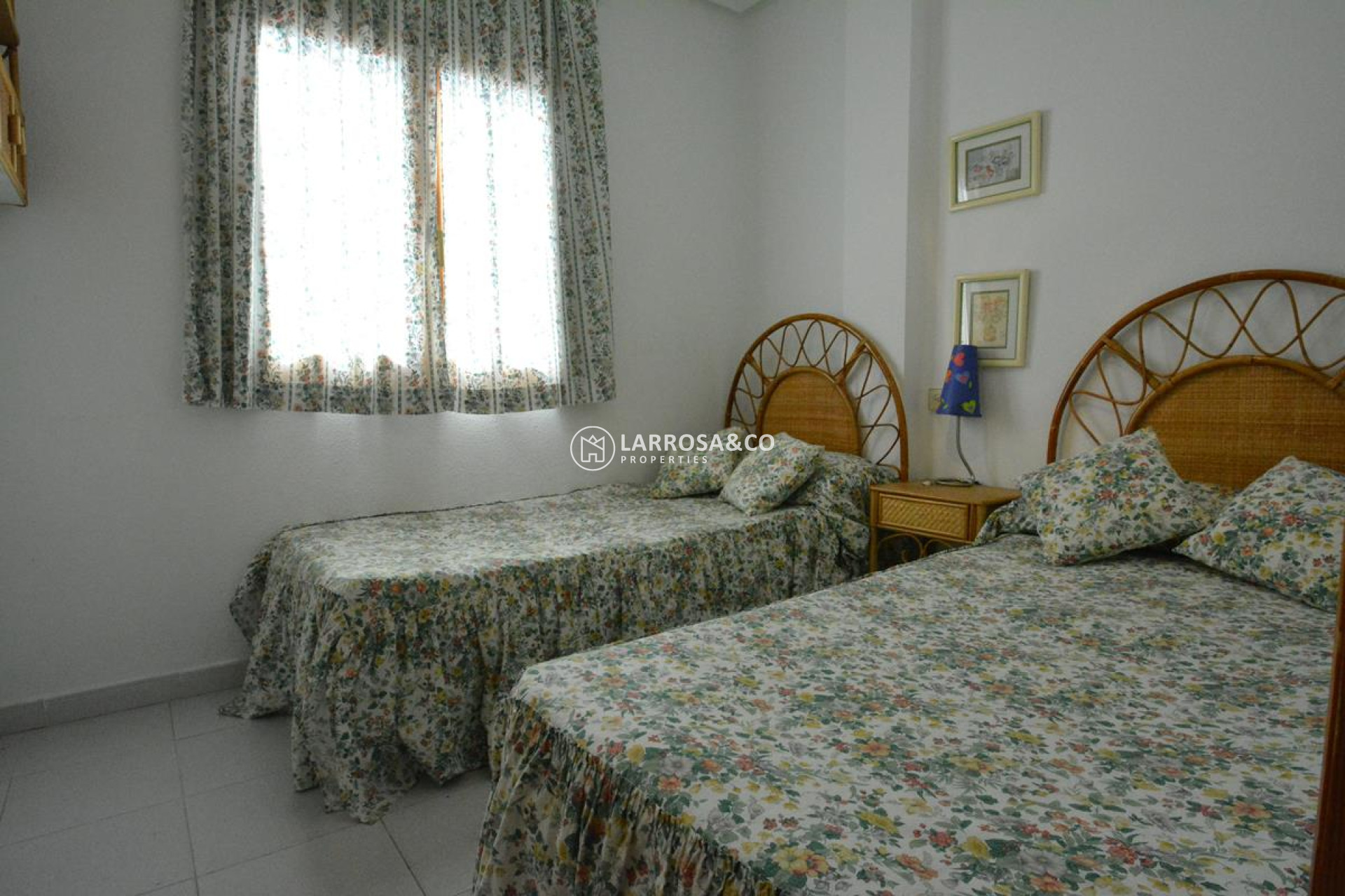 resale-bungalow-guardamar-moncayo-bedroom-1-rv2063