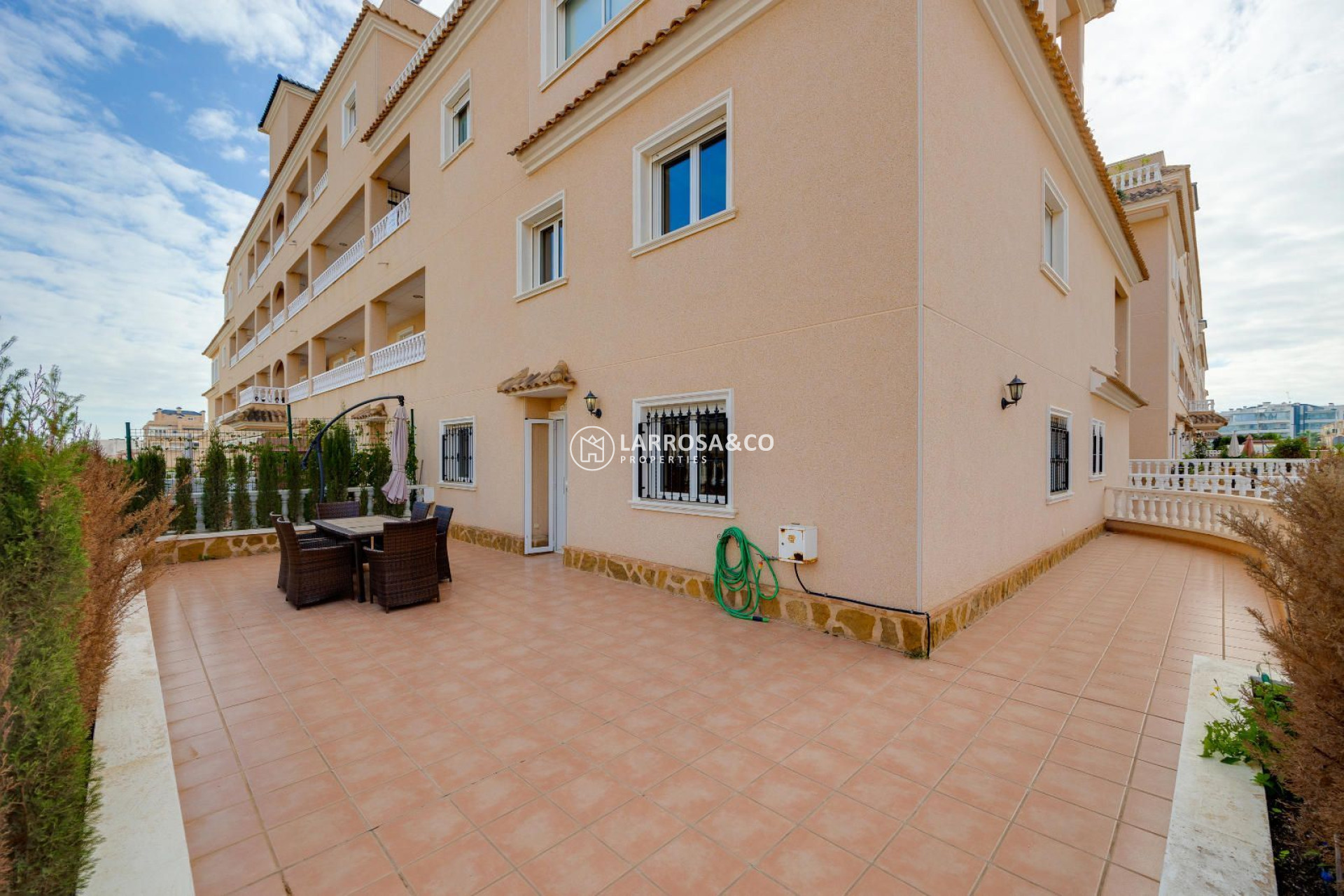 Resale - Bungalow - Orihuela costa - Los Dolses