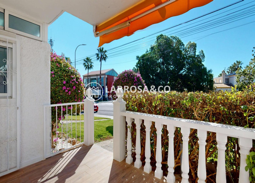 Resale - Bungalow - Orihuela costa - Villamartin 