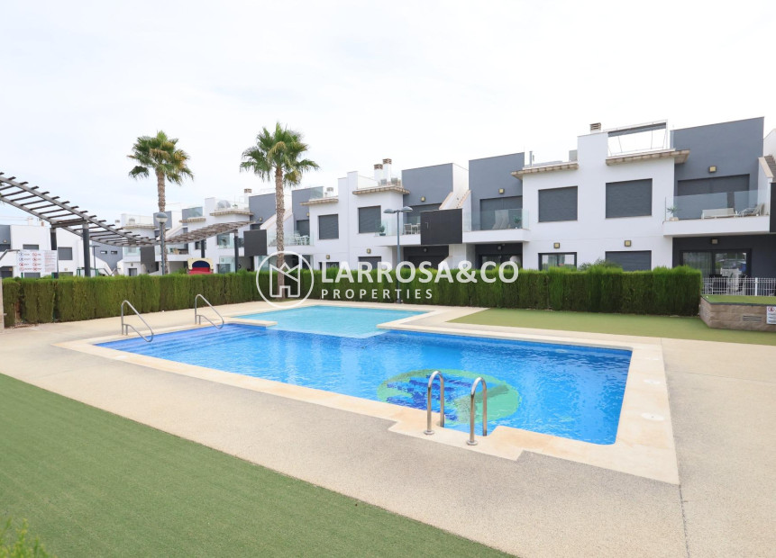 Resale - Bungalow - Pilar de la Horadada - Costa Blanca