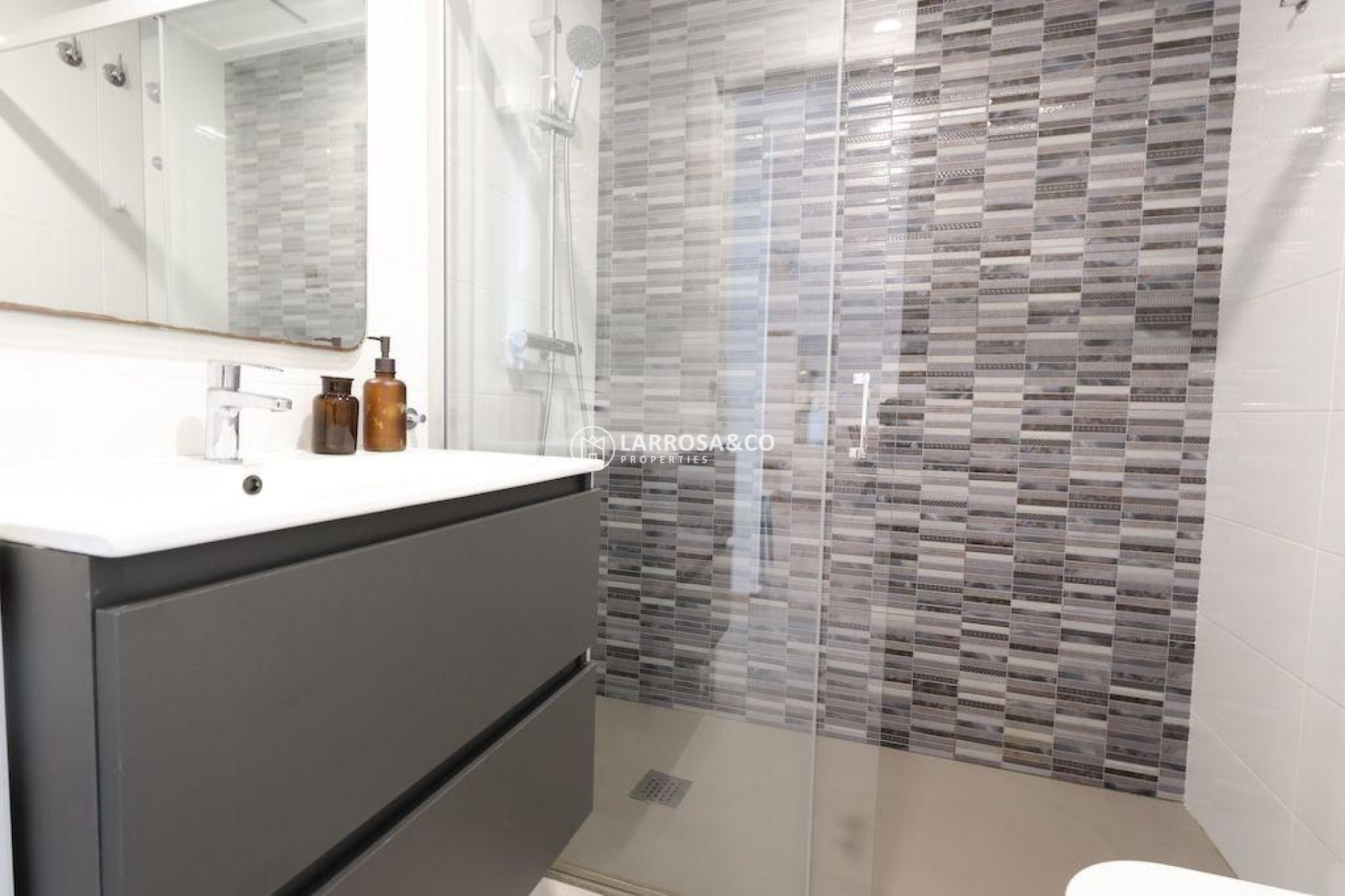 Resale - Bungalow - Pilar de la Horadada - Costa Blanca