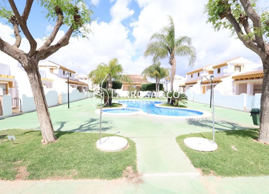 Resale - Bungalow - Pilar de la Horadada - Costa Blanca