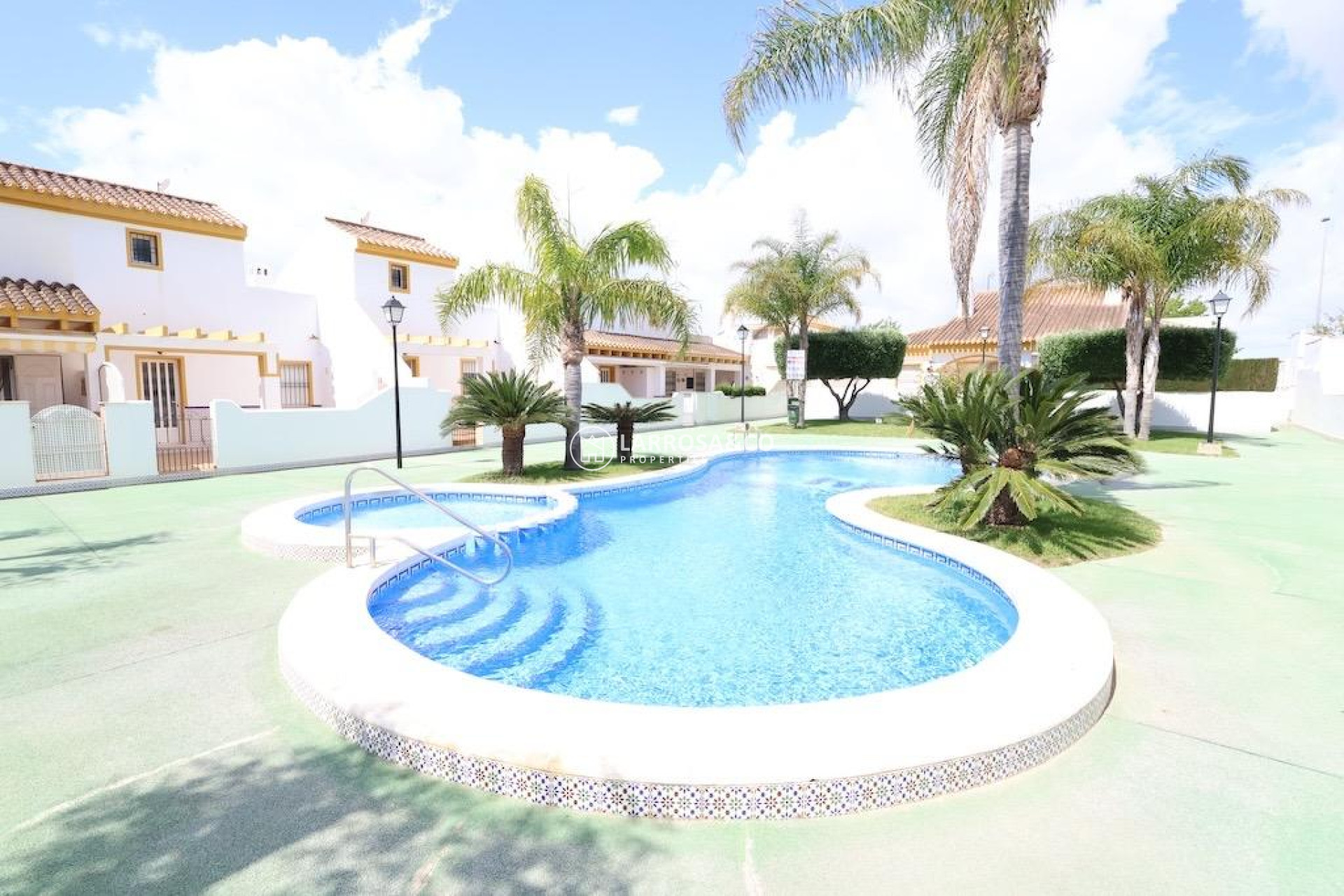 Resale - Bungalow - Pilar de la Horadada - Costa Blanca