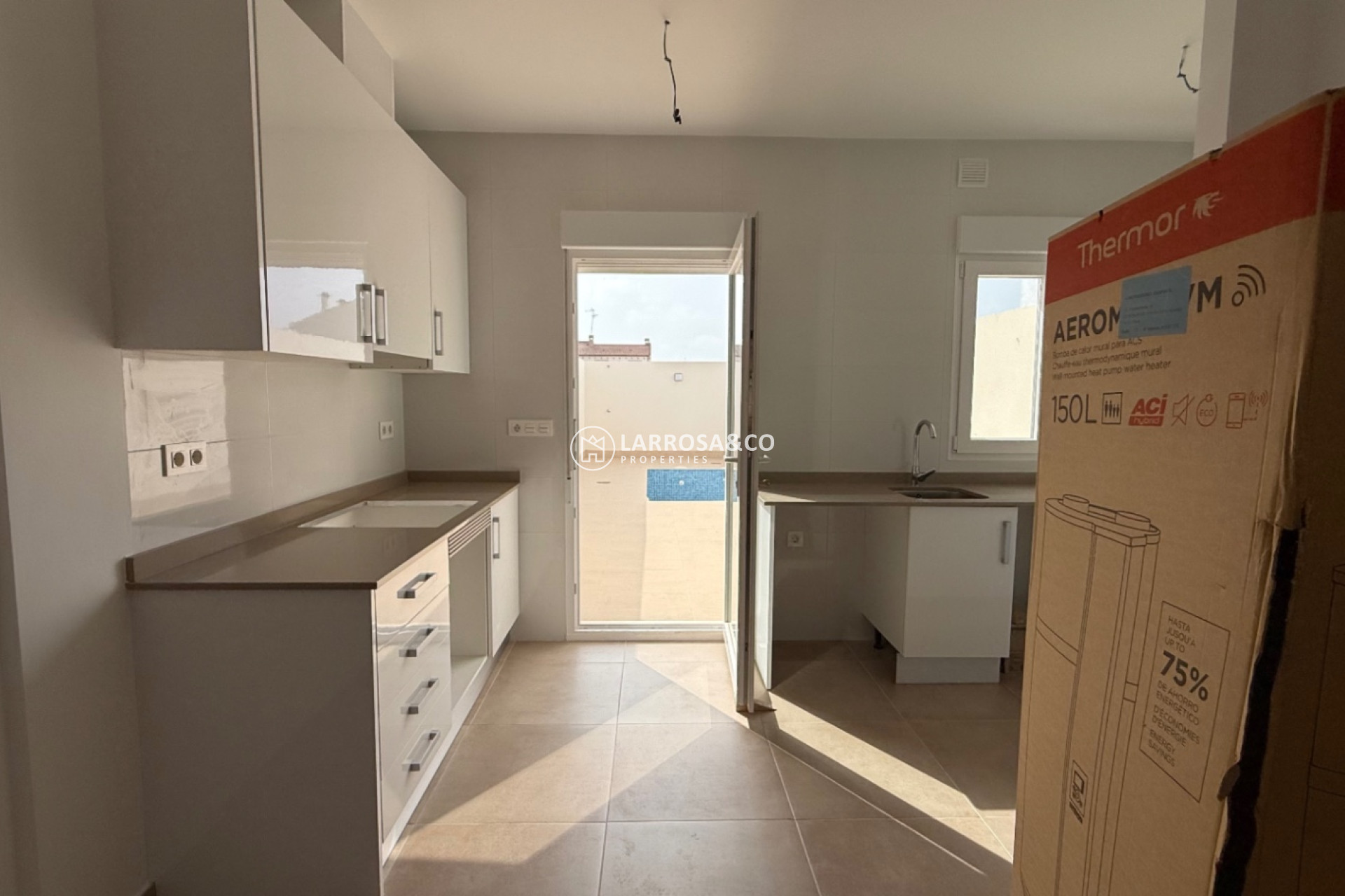 Resale - Bungalow - Pilar de la Horadada - Costa Blanca