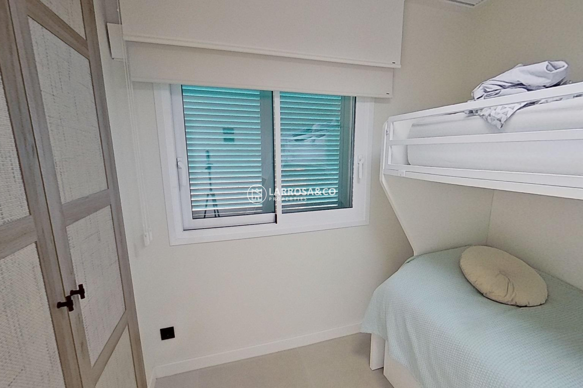 Resale - Bungalow - Pilar de la Horadada - El Mojón