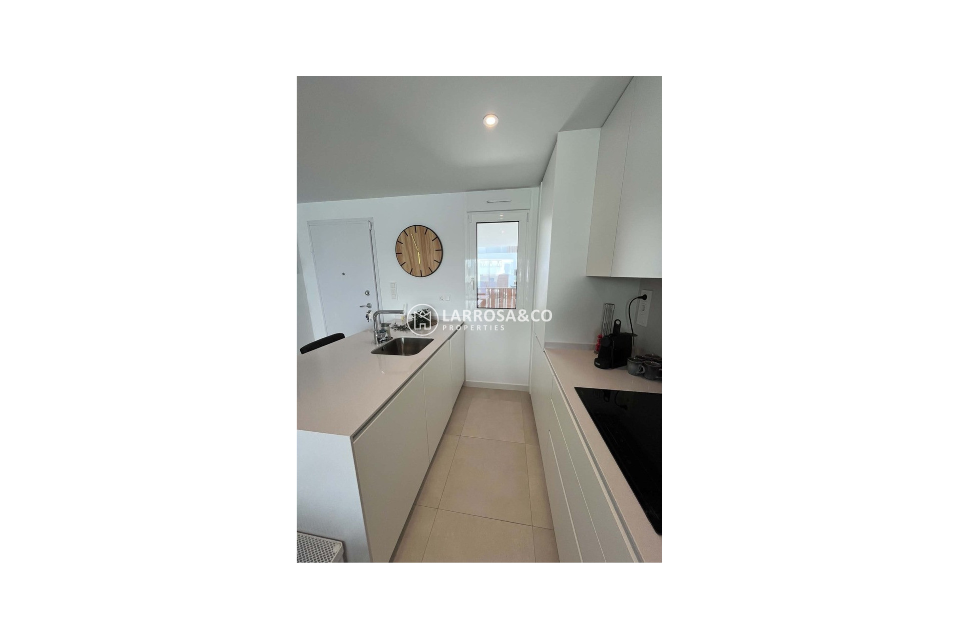 Resale - Bungalow - Pilar de la Horadada - PILAR DE LA HORADADA