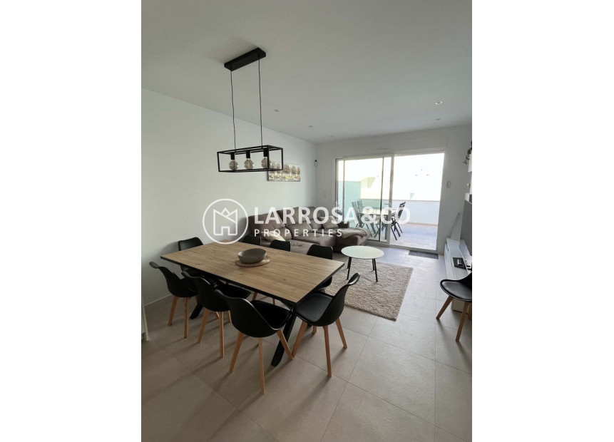 Resale - Bungalow - Pilar de la Horadada - PILAR DE LA HORADADA