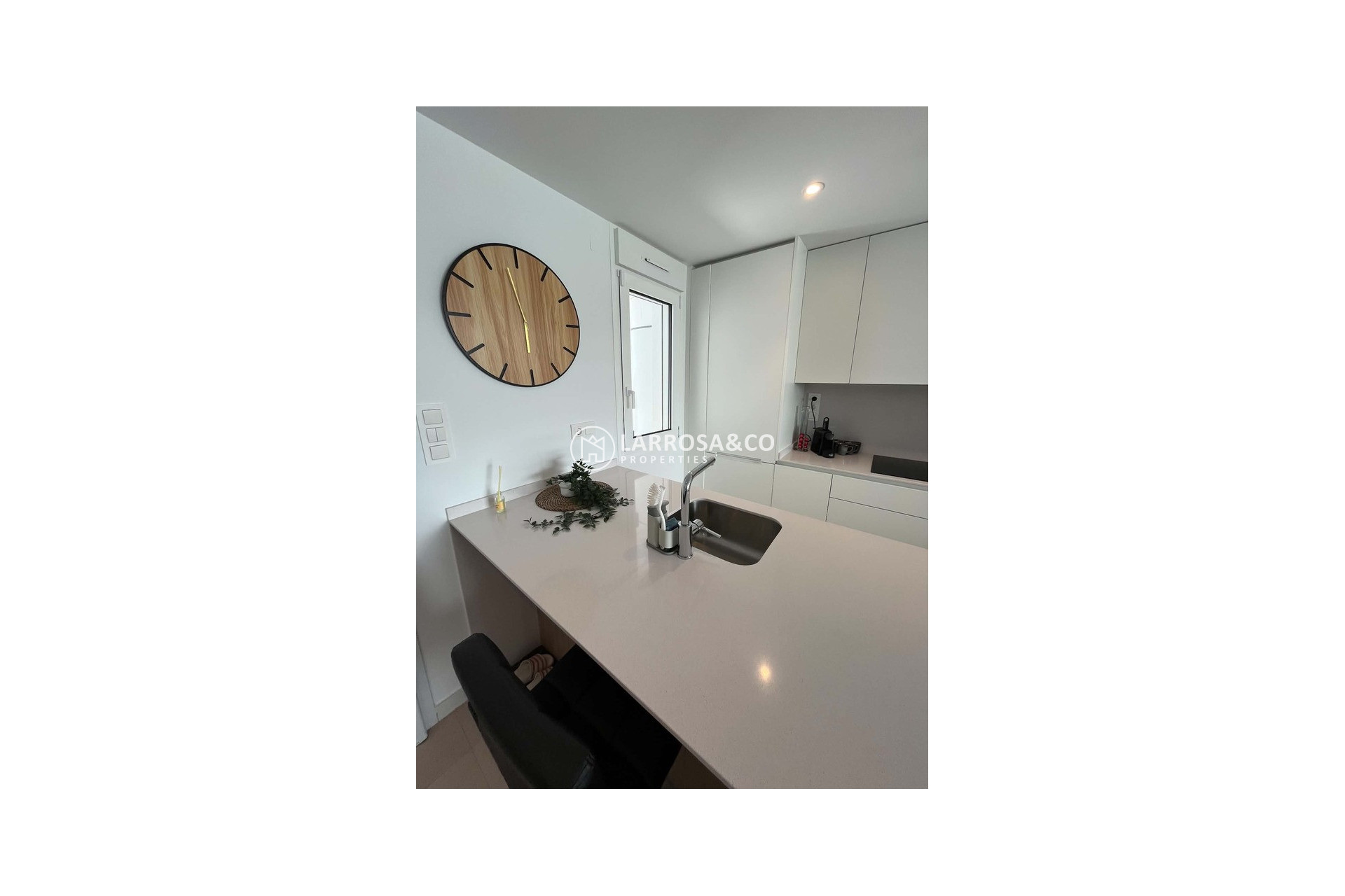 Resale - Bungalow - Pilar de la Horadada - PILAR DE LA HORADADA
