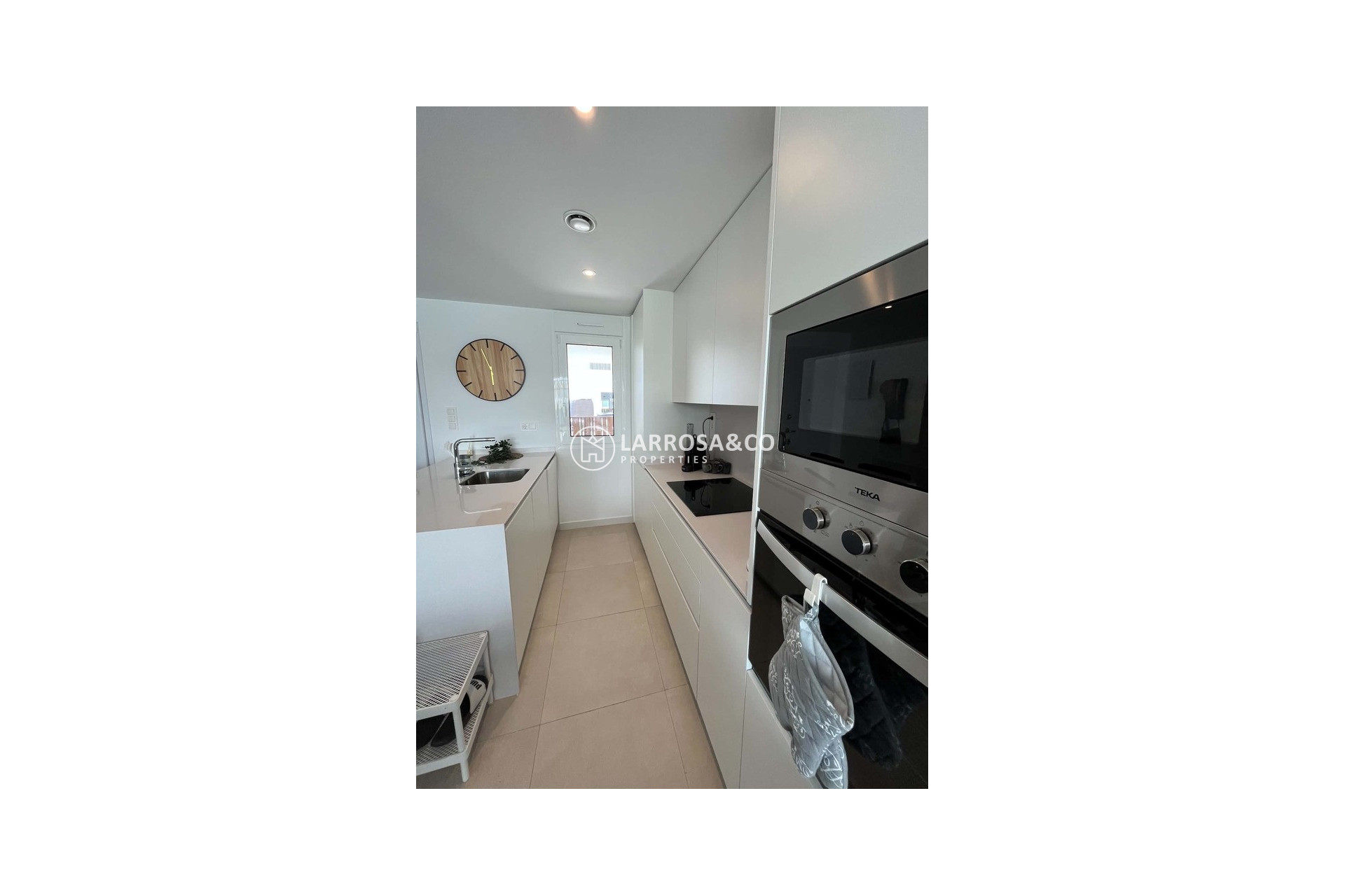 Resale - Bungalow - Pilar de la Horadada - PILAR DE LA HORADADA
