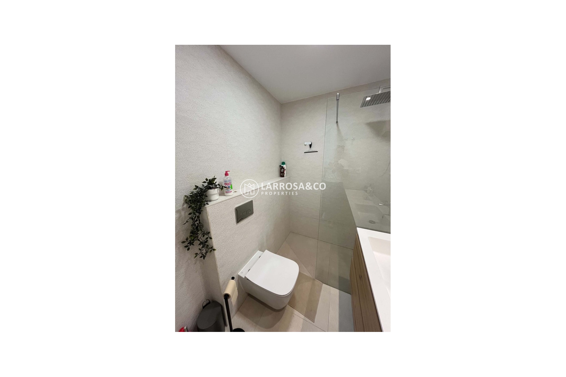 Resale - Bungalow - Pilar de la Horadada - PILAR DE LA HORADADA