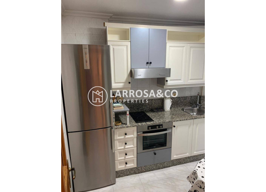 Resale - Bungalow - Pilar de la Horadada - Torre de la Horadada