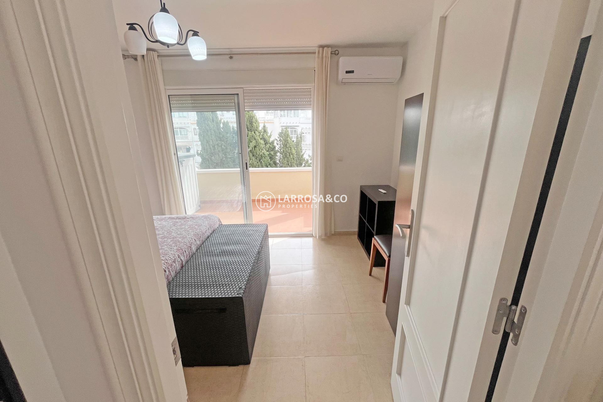 Resale - Bungalow - San Miguel de Salinas - Las Filipinas