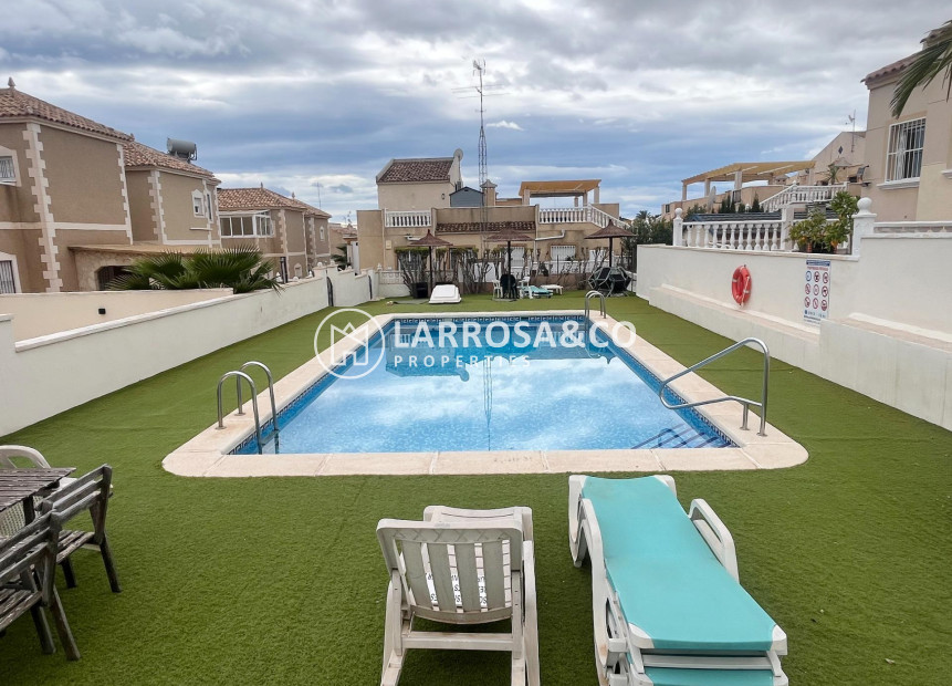 Resale - Bungalow - San Miguel de Salinas - Las Filipinas