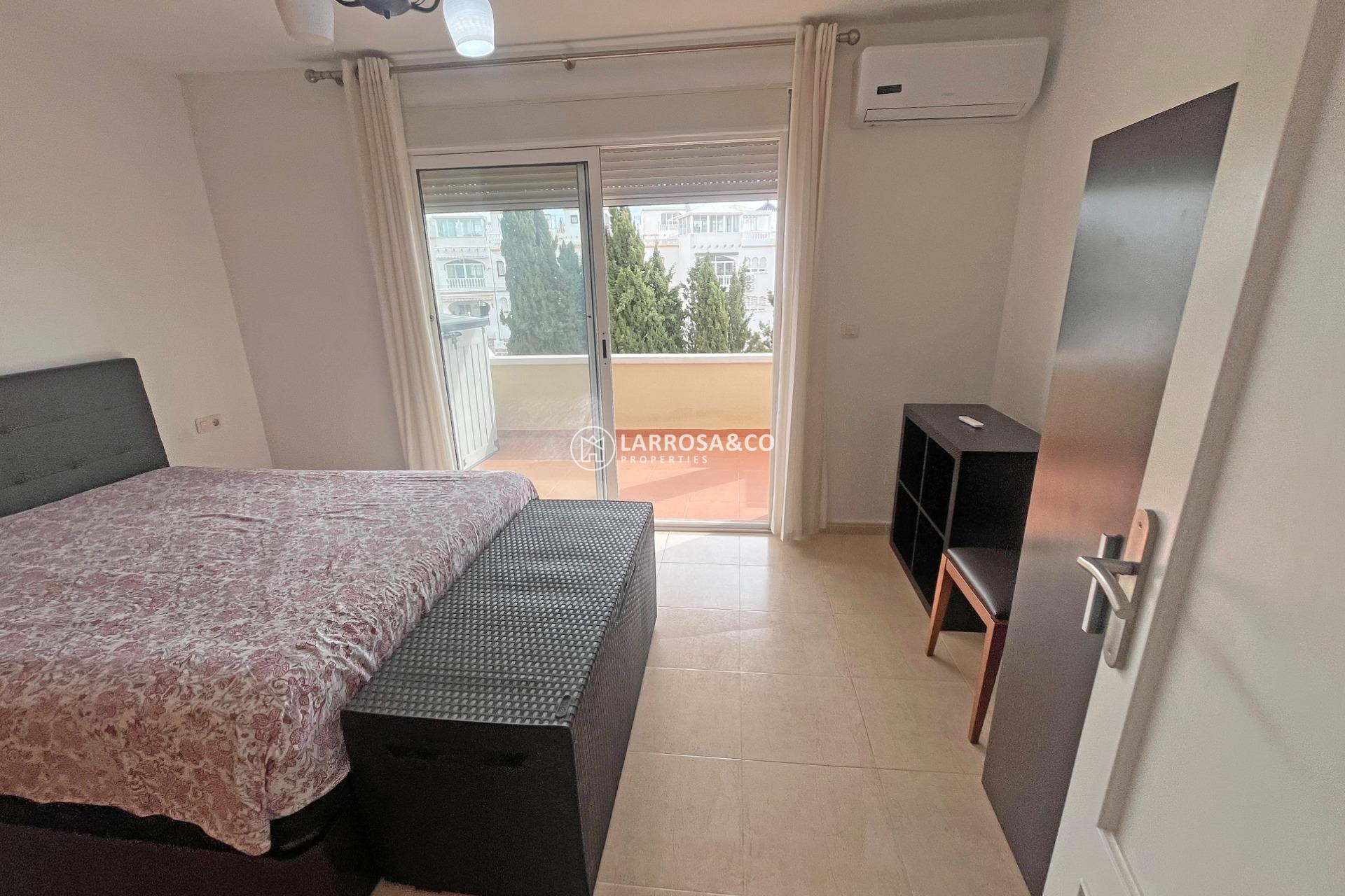 Resale - Bungalow - San Miguel de Salinas - Las Filipinas