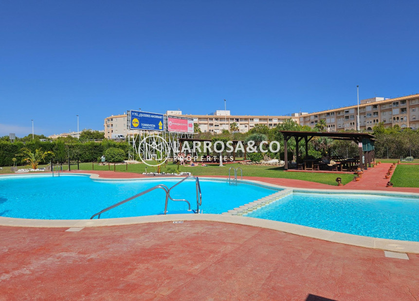 Resale - Bungalow - Torrevieja - Centro