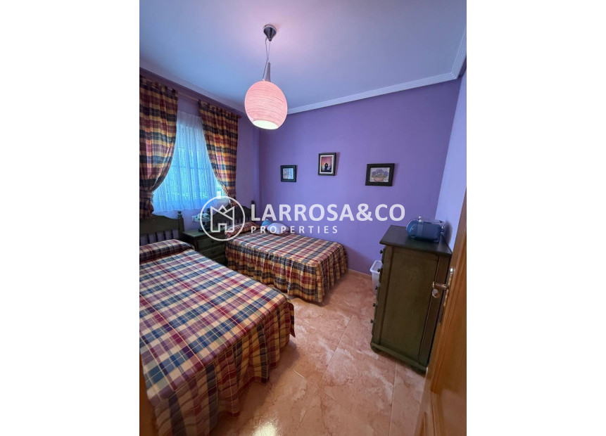 Resale - Bungalow - Torrevieja - Centro