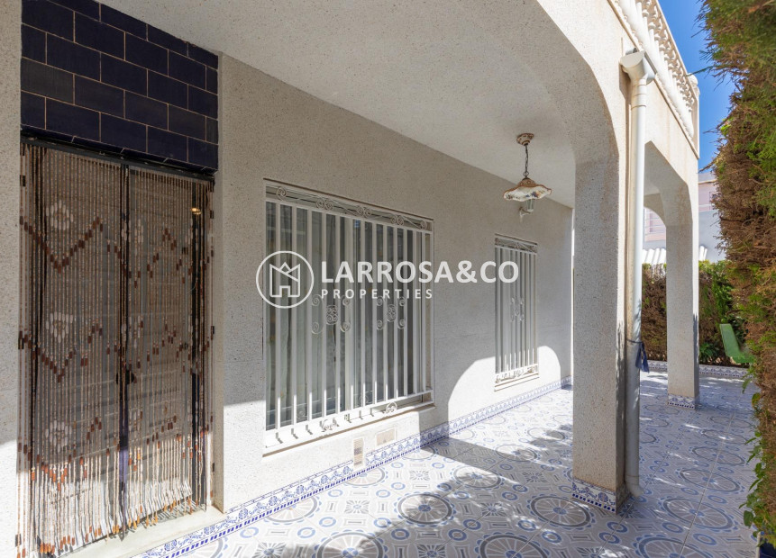 Resale - Bungalow - Torrevieja - Doña ines