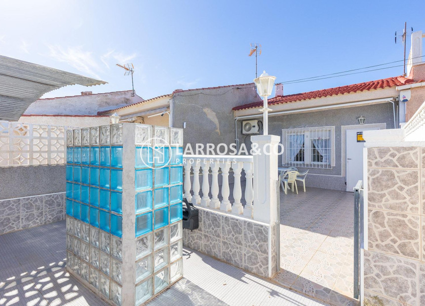 Resale - Bungalow - Torrevieja - La Siesta - El Salado - Torreta